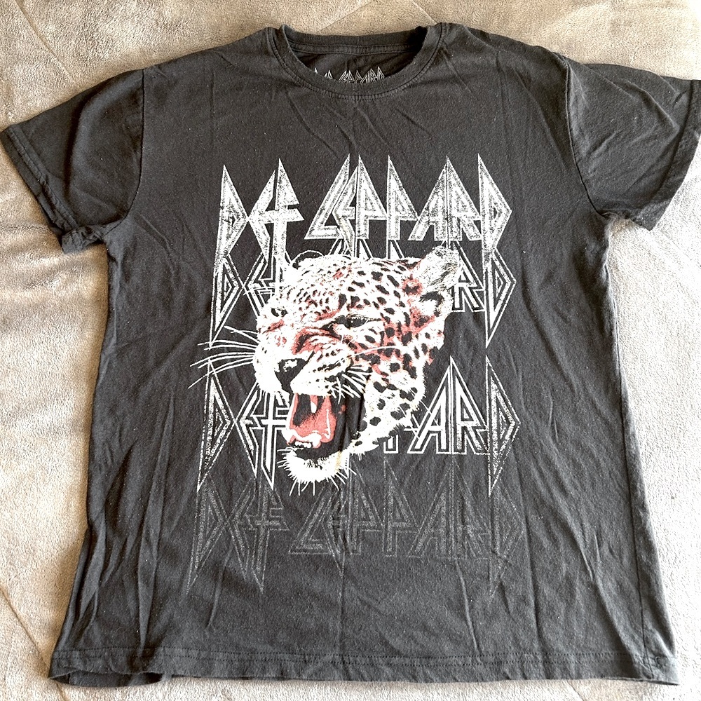 Def Leppard T-Shirt, size large, color: black